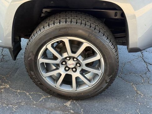 Used 2022 GMC Canyon Denali AWD/4WD image 7