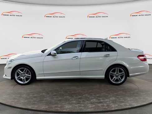 Used 2011 Mercedes-Benz E 550 4MATIC Sedan image 7