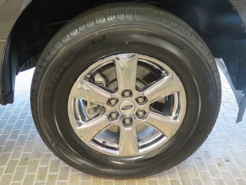 Used 2018 Ford F150 XLT w/ Equipment Group 301A Mid AWD/4WD image 10