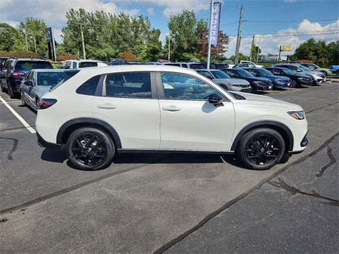 Used 2025 Honda HR-V Sport image 7