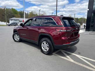 Used 2024 Jeep Grand Cherokee Laredo w/ Luxury Tech Group I AWD/4WD video 3