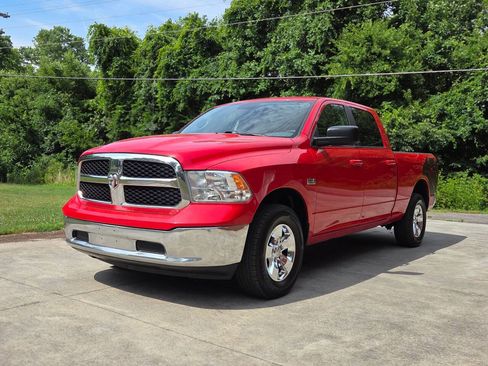 Used 2019 RAM 1500 Classic SLT AWD/4WD image 1