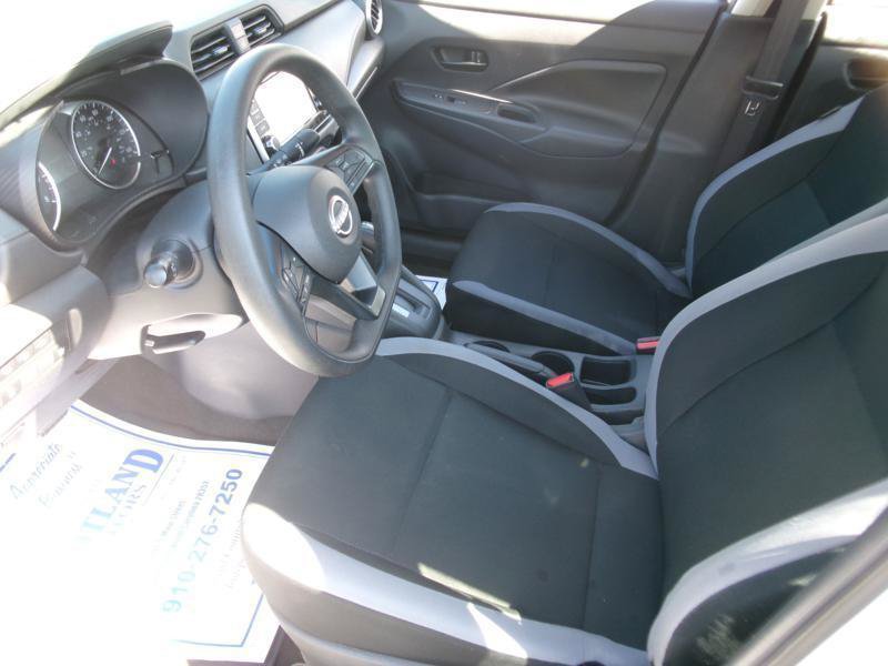 Used 2025 Nissan Versa S FWD image 3