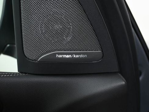 Certified 2024 BMW X5 xDrive50e w/ Premium Package image 29