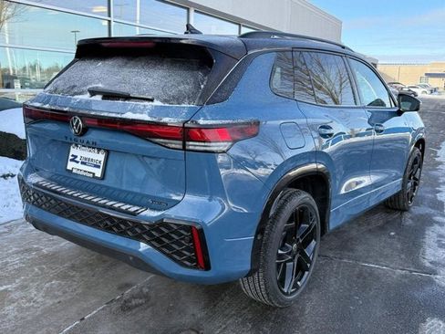 New 2026 Volkswagen Tiguan SE R-Line image 3