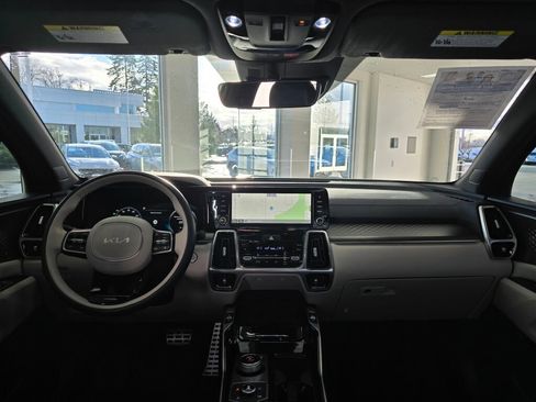 Used 2023 Kia Sorento SX Prestige image 24