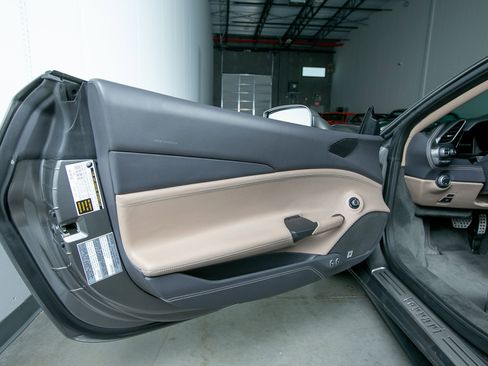 Used 2016 Ferrari 488 GTB image 30