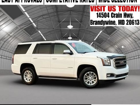 Used 2017 GMC Yukon SLT AWD/4WD image 1