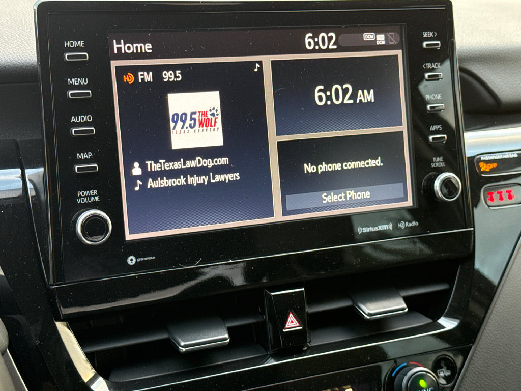 Used 2022 Toyota Camry XSE FWD image 22