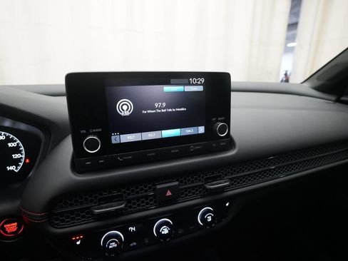 Certified 2025 Honda HR-V Sport image 6