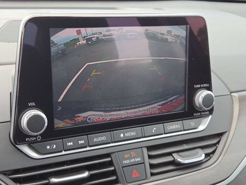 Used 2023 Nissan Altima 2.5 SV FWD image 25