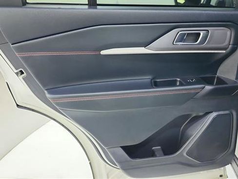 Used 2025 Ford Explorer ST-Line RWD image 24