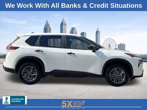 Used 2024 Nissan Rogue S image 26