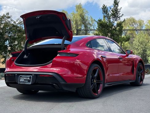 Certified 2024 Porsche Taycan GTS image 36