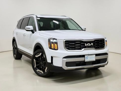 Used 2025 Kia Telluride S FWD image 5
