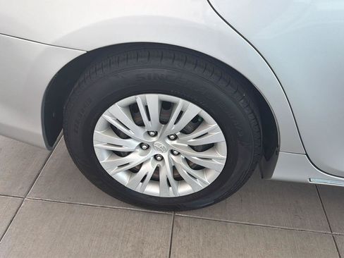 Used 2012 Toyota Camry LE FWD image 20