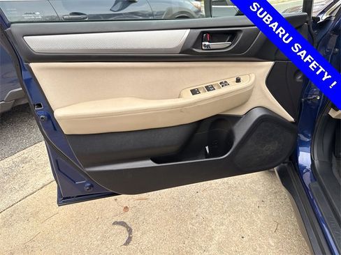 Used 2017 Subaru Outback 2.5i Premium image 5