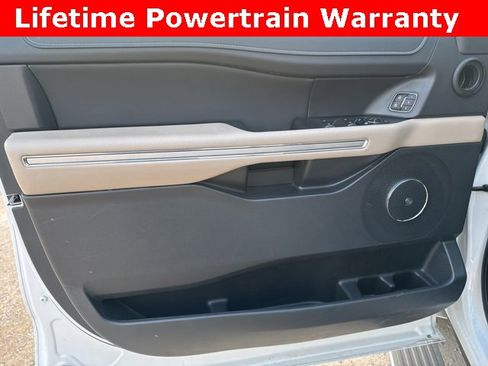 Used 2024 Ford Expedition Max Limited image 15