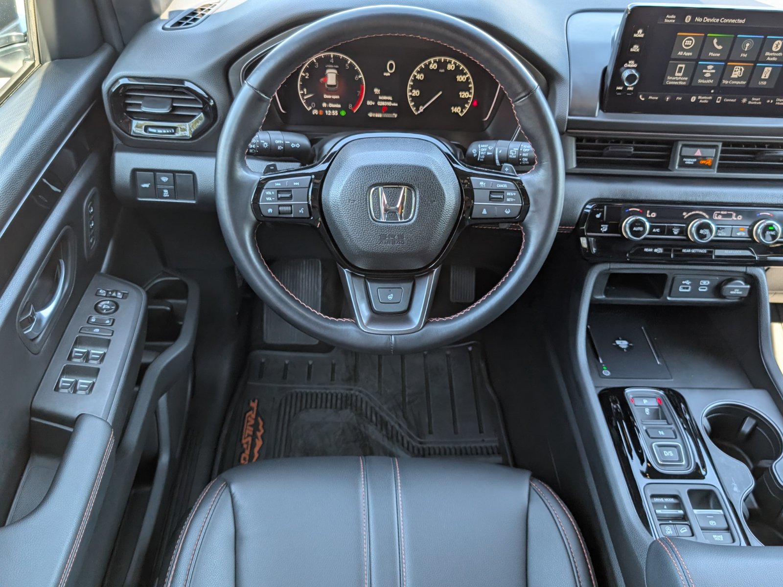 Certified 2025 Honda Pilot TrailSport image 8