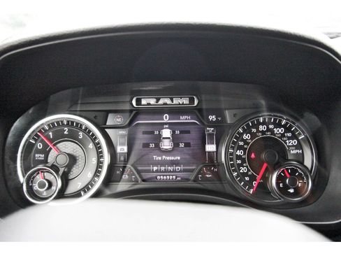 Used 2021 RAM 1500 Laramie AWD/4WD image 18