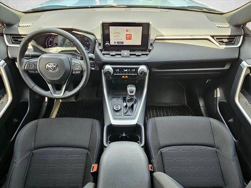 Used 2025 Toyota RAV4 SE AWD/4WD image 17