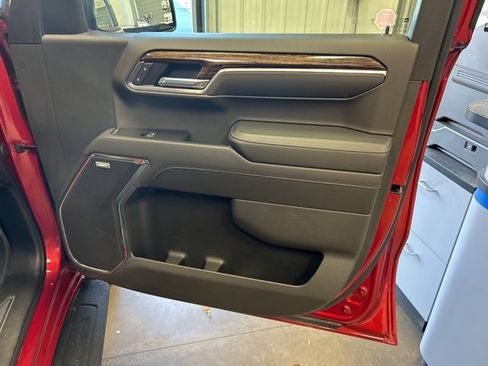 Used 2022 GMC Sierra 1500 Elevation w/ Elevation Premium Package image 24