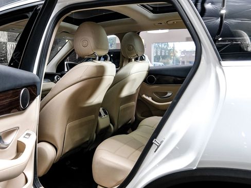 Used 2017 Mercedes-Benz GLC 300 image 41