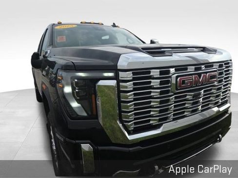 Used 2025 GMC Sierra 2500 Denali w/ Denali Reserve Package AWD/4WD image 2