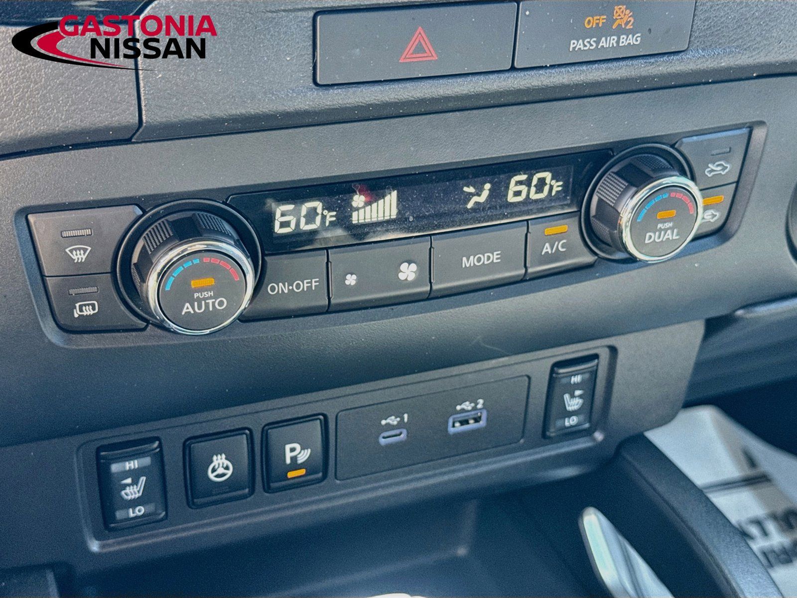 Used 2022 Nissan Frontier SV AWD/4WD image 19