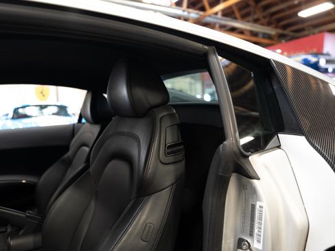 Used 2011 Audi R8 V10 image 54