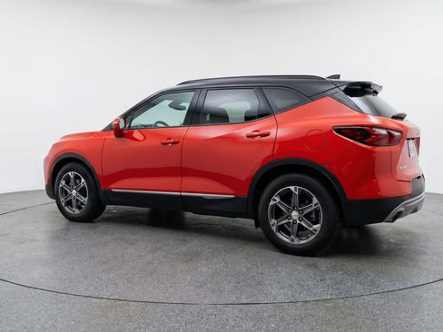 Used 2025 Chevrolet Blazer LT FWD image 6