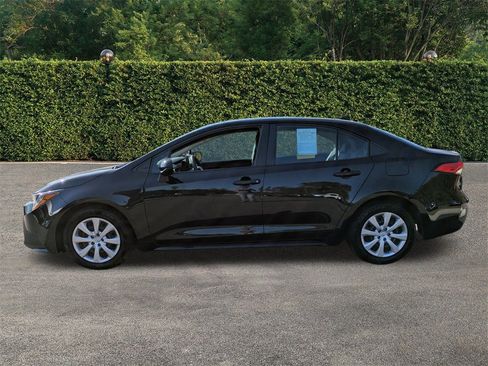 Used 2024 Toyota Corolla LE image 7