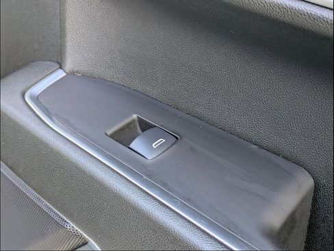 Used 2025 Chevrolet Silverado 1500 LT RWD image 33
