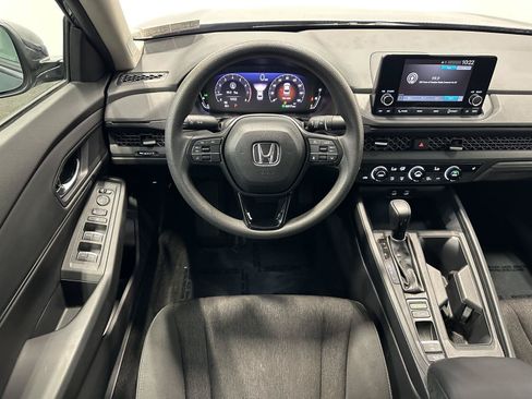 Certified 2023 Honda Accord EX image 18