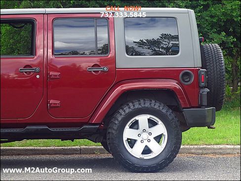 Used 2010 Jeep Wrangler Unlimited Sahara w/ Dual Top Group image 27