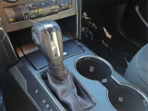 Used 2018 Ford Explorer XLT w/ Equipment Group 201A image 25