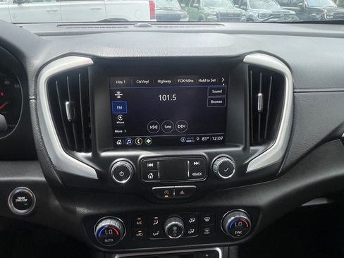 Used 2024 GMC Terrain SLT AWD/4WD image 20