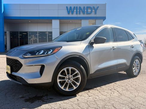 Used 2022 Ford Escape SE image 1