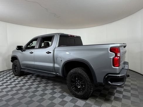 Used 2023 Chevrolet Silverado 1500 ZR2 w/ Technology Package AWD/4WD image 3