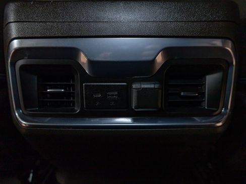 Used 2021 GMC Sierra 1500 Denali w/ Denali Premium Package image 22