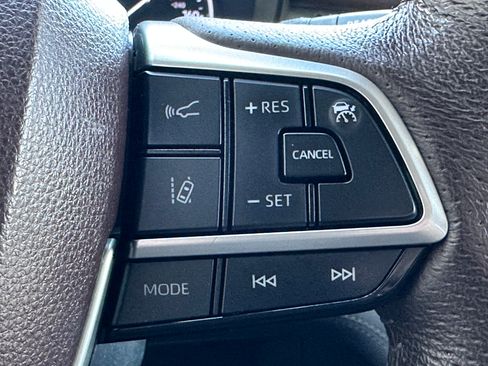 Used 2021 Toyota Sienna Platinum FWD image 45