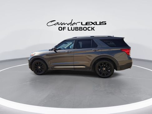 Used 2020 Ford Explorer Limited RWD image 6