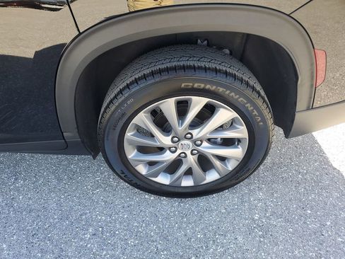 Used 2025 Buick Enclave Preferred image 19