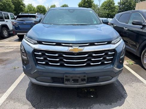 Used 2025 Chevrolet Equinox LT w/ Safety and Technology Package FWD image 3