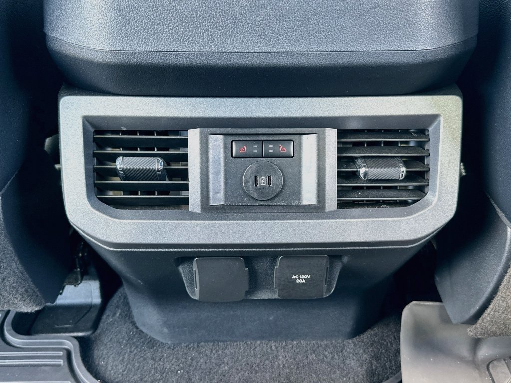Used 2023 Ford F250 Lariat w/ Lariat Ultimate Package AWD/4WD image 26