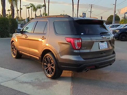 Used 2018 Ford Explorer XLT w/ Equipment Group 202A FWD image 6