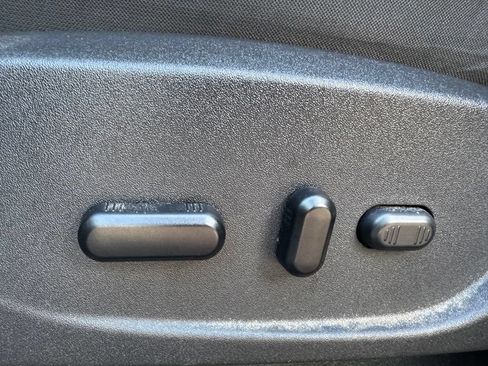 Used 2019 Ford Escape SE FWD image 13