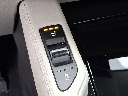 Used 2022 Kia Telluride SX w/ SX Prestige Package image 26