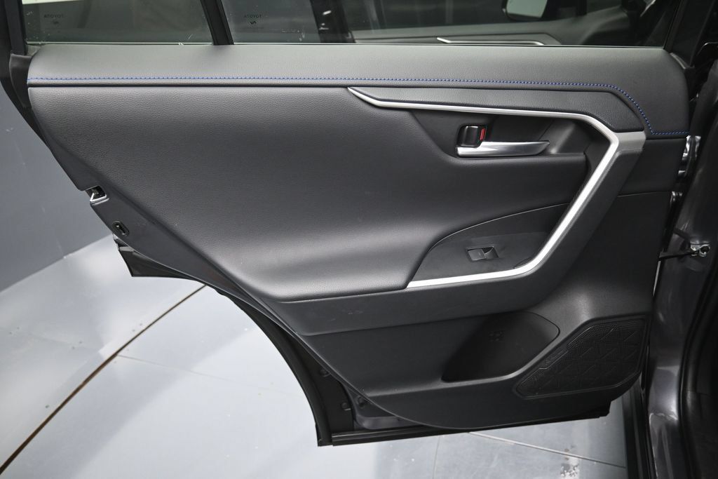 Used 2024 Toyota RAV4 XSE AWD/4WD image 29