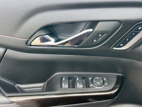 Certified 2023 GMC Acadia AT4 w/ Preferred Package image 8